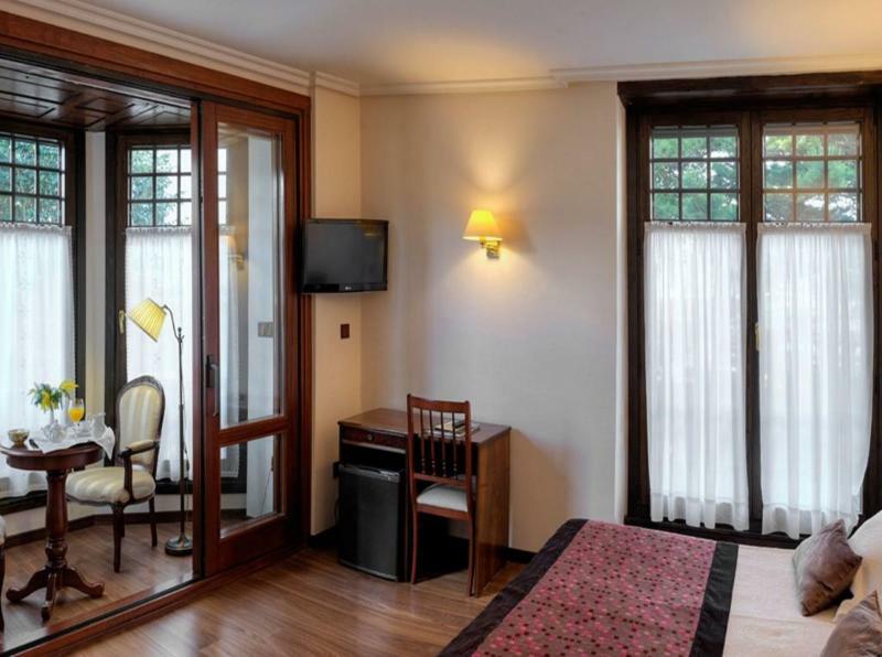 Hotel Y Apartamentos Arias Navia Bagian luar foto