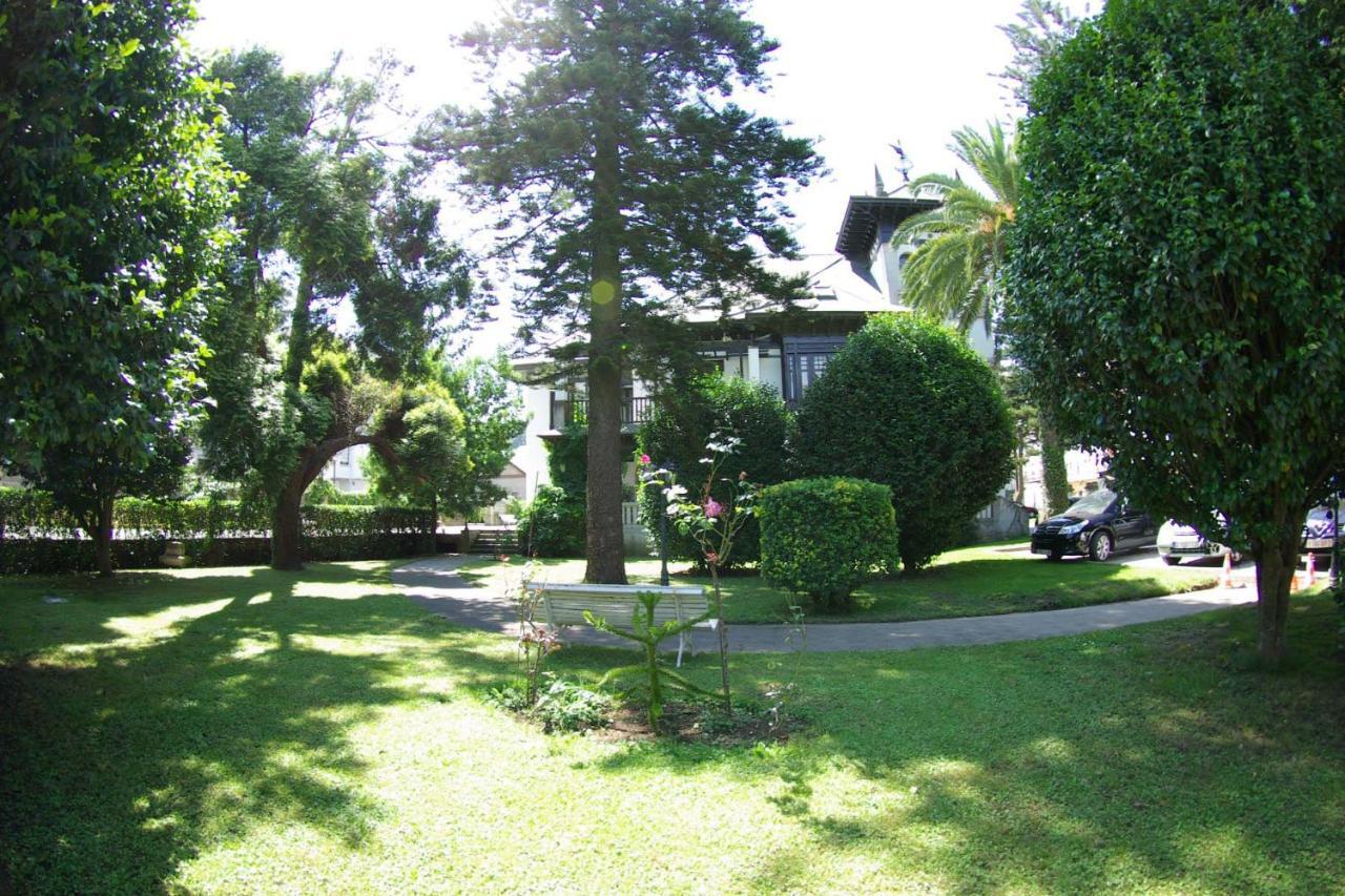 Hotel Y Apartamentos Arias Navia Bagian luar foto